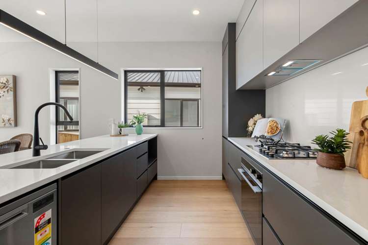 73 Tributary Parade Drury_7