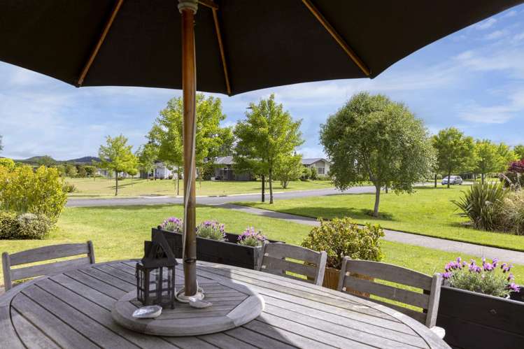 11 Maison Way Rangatira Park_2