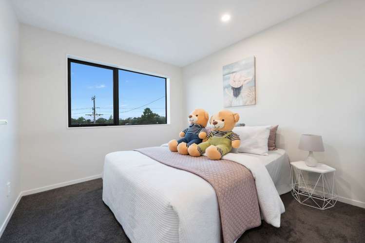 8A Mason Street New Lynn_23