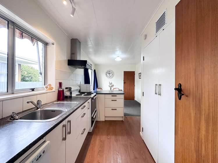 36a Robinson Crescent Tamatea_3