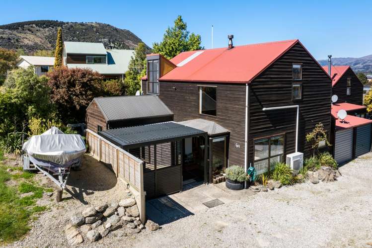 16A Mount Iron Drive Wanaka_23