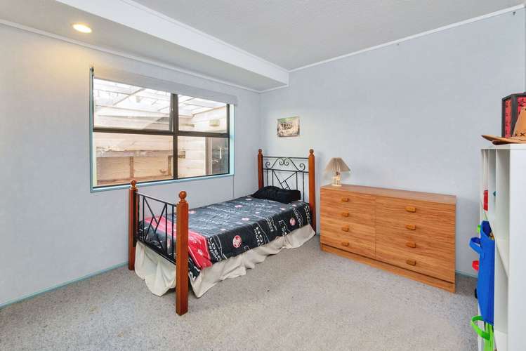 27 Kath Henry Lane Drury_11