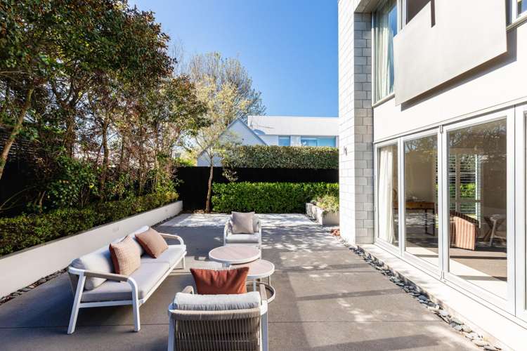 9 Cox Street Merivale_17