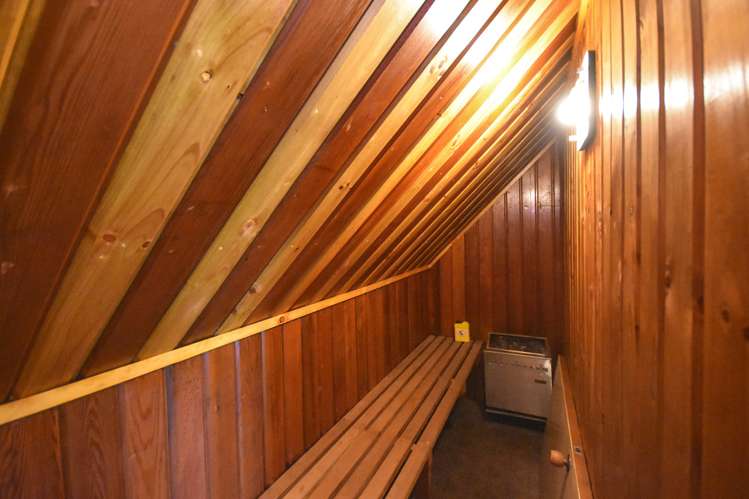 115 Easther Crescent Kew_17