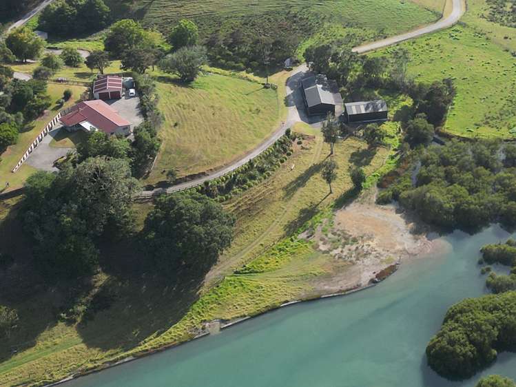 215 Kempthorne Road Russell_14