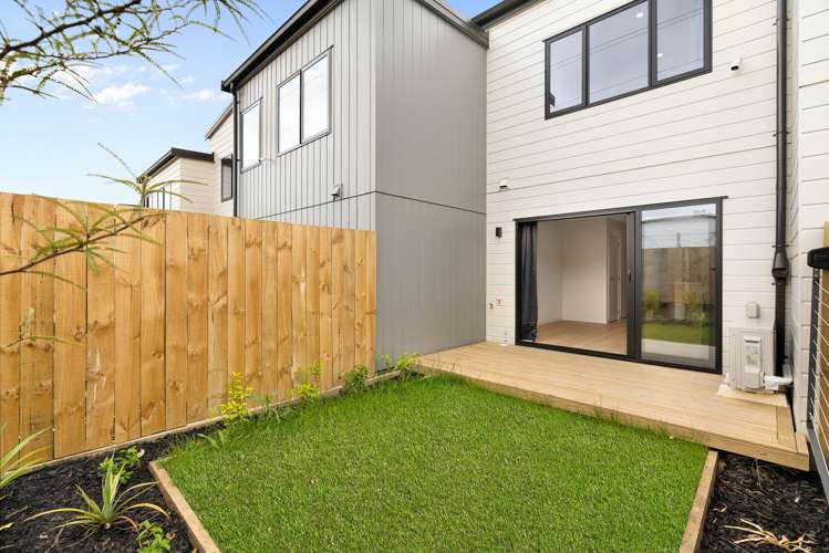 25 Awhi Lane Massey_7