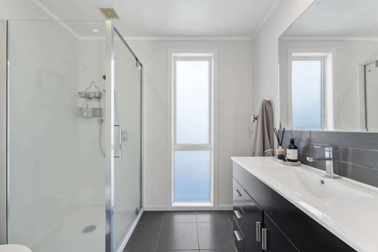 28 Omokoroa Road Omokoroa_12