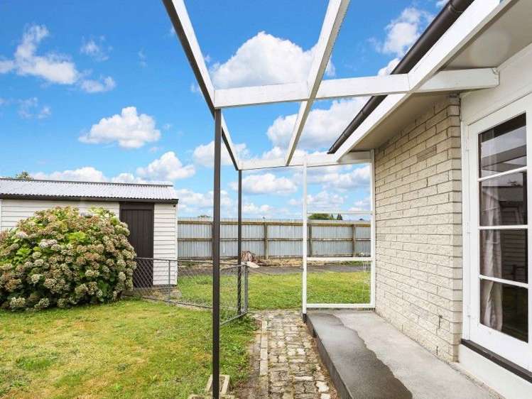 229 Sunnybank Crescent Camberley_10