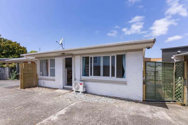2 BEDROOM HOME IN GREAT LOCATION