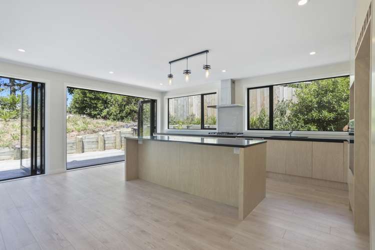 211 Victory Road Laingholm_5