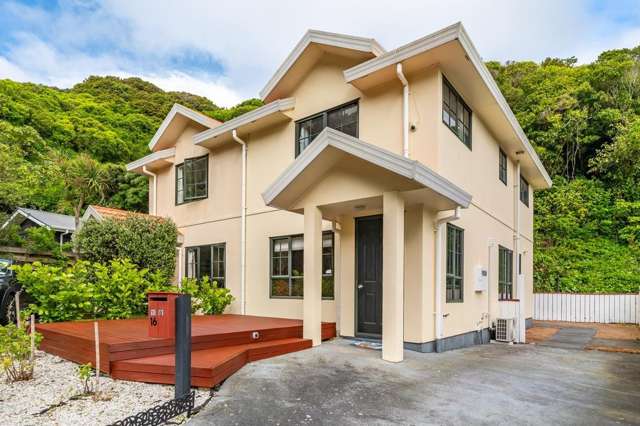 16B Parsons Glen Karori_1