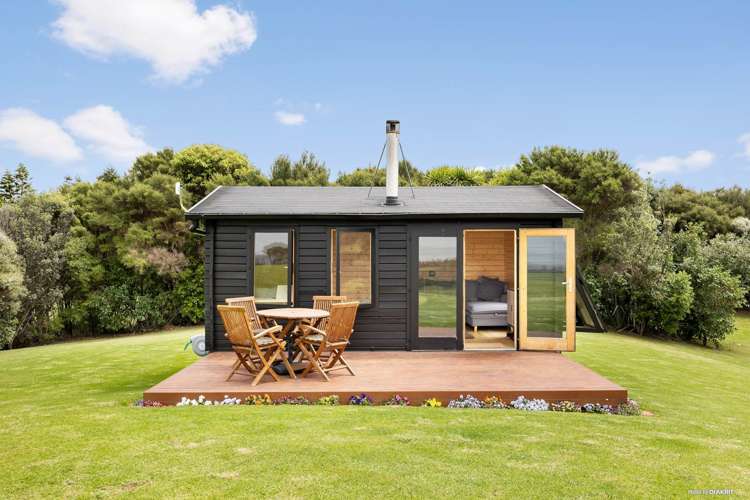 205 Fuller Road South Head_21