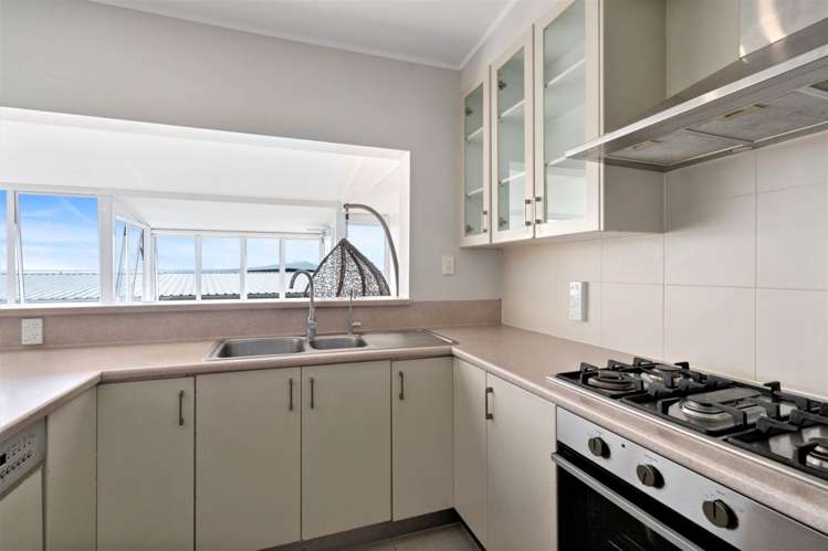 63 Parr Terrace Castor Bay_3