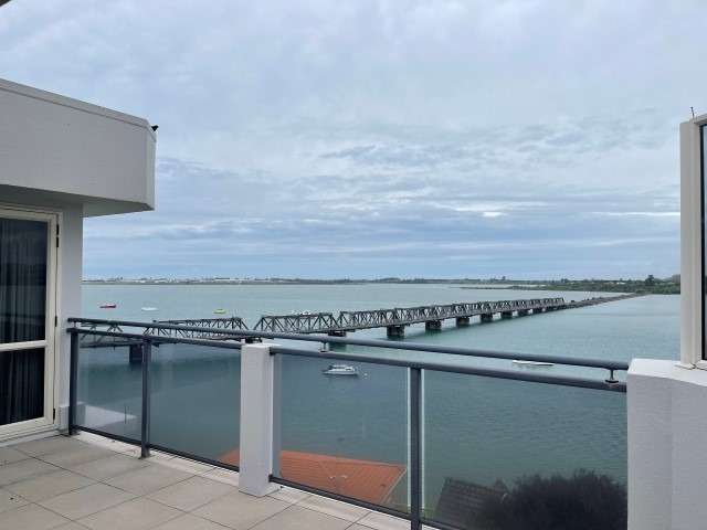 C/7 First Ave 1047_1