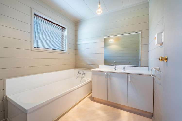 252 Downs Road Geraldine_24