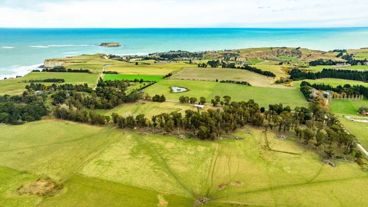 1553 Happy Valley Road Motunau_11