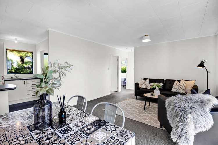 94 Riversdale Drive Merrilands_21