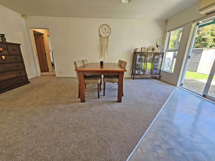 63A Beach Road Pahurehure_4