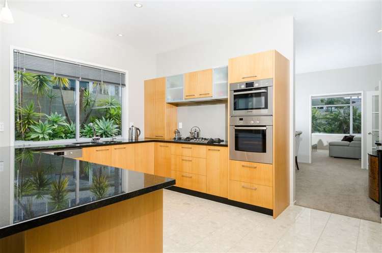 11 Courtneys West Harbour_5