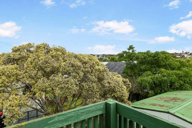 14 Egremont Street Belmont_26