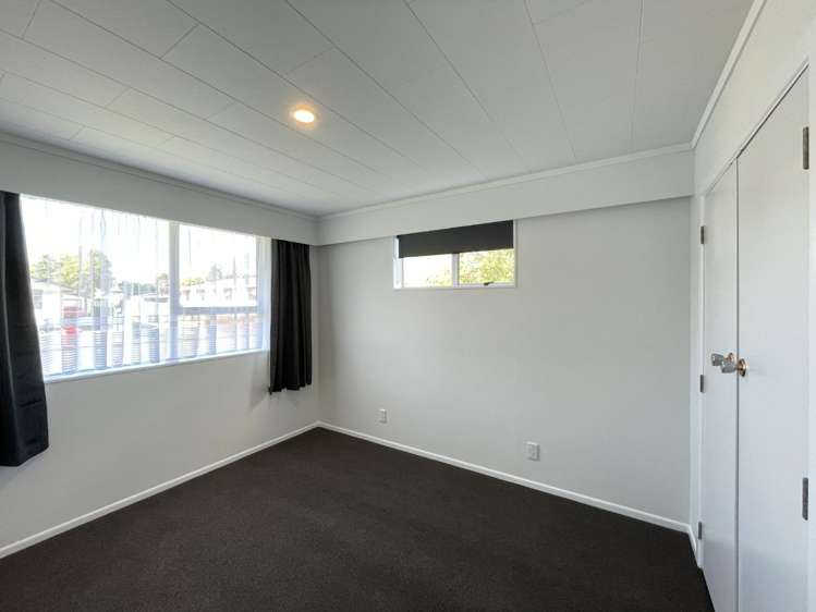 1/9 Denver Grove Totara Park_4