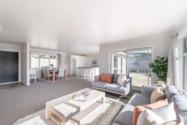 8A Karaka Street Wainuiomata_4