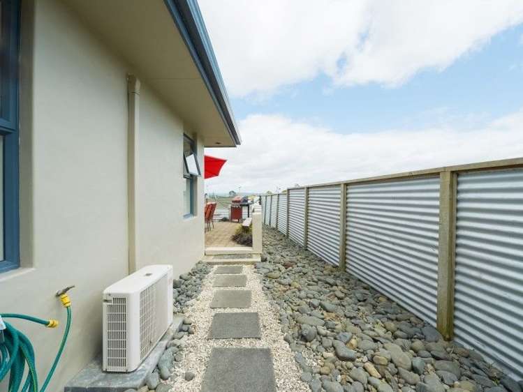 14 Pointon Glade Grandview Heights_11