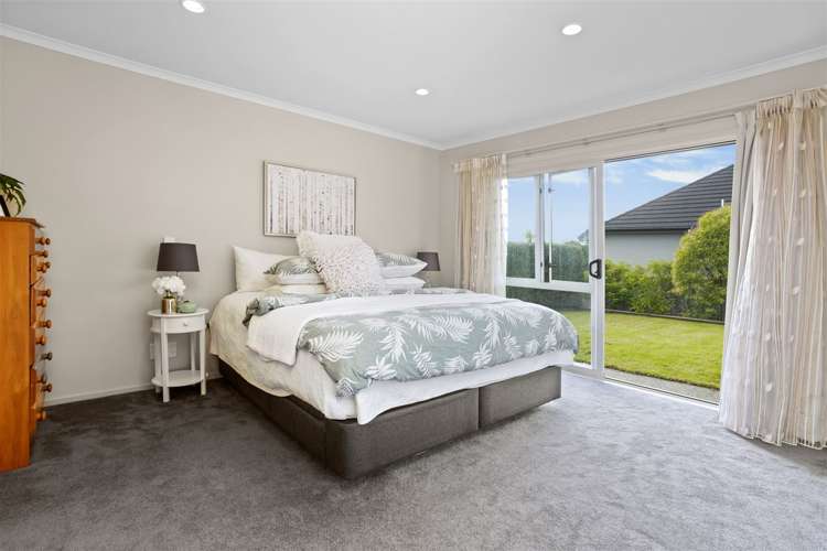 62 Intrepid Crescent Beachlands_16