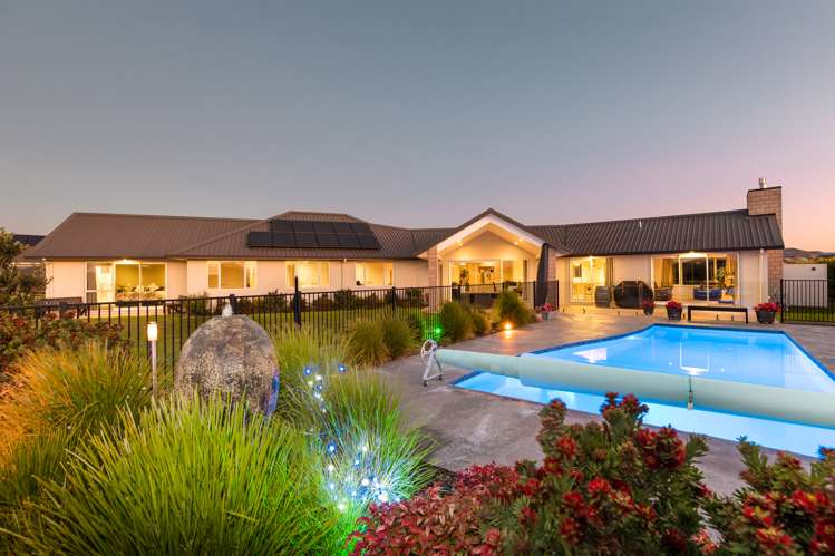 44 Baxter Michael Crescent Cambridge_24