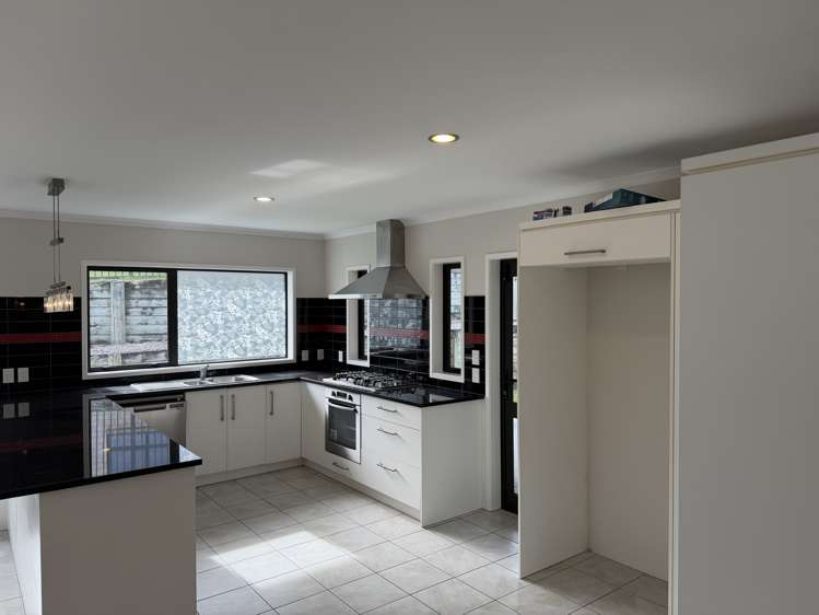 10 Caldera Crescent Pyes Pa_19