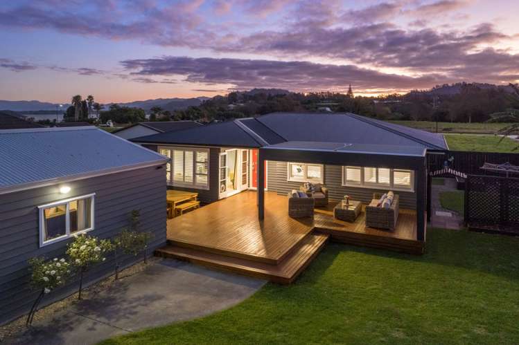 4 Sandleigh Drive Athenree_7