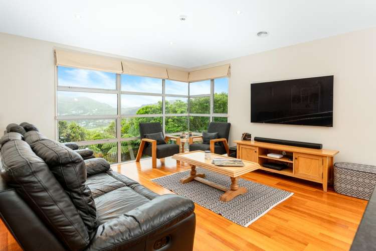 7 Caughley Grove Karori_6