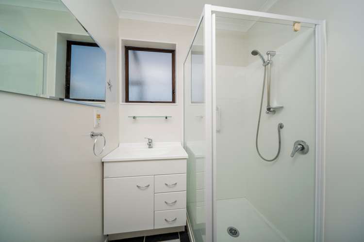 19 Karamu Street Strandon_9