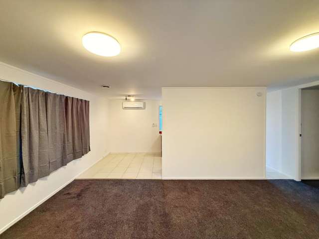 2/164 Universal Dr 11401_3