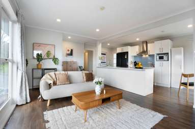 1/227 Wairau Road_3