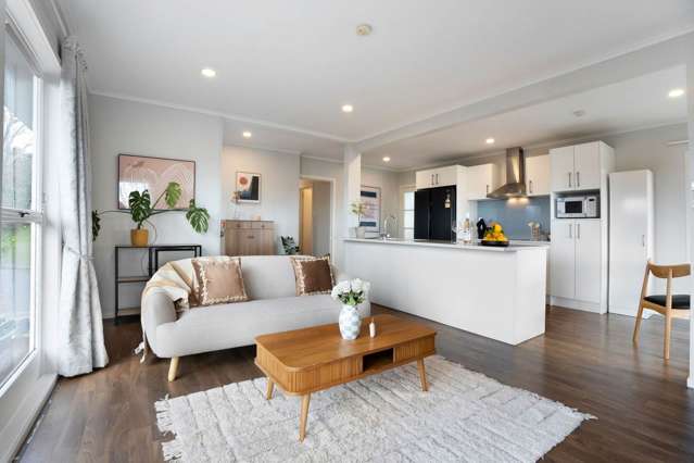 1/227 Wairau Road Totara Vale_3