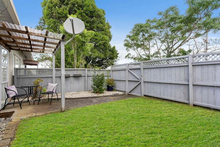 2/200 Chivalry Road Glenfield_11