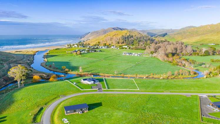 52 Punawaitai Road Pourerere_11