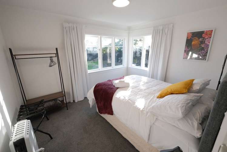 248 Fox Street Hamilton East_14