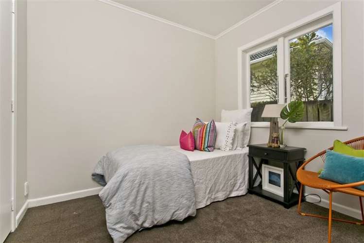 24 Reid road New Lynn_10