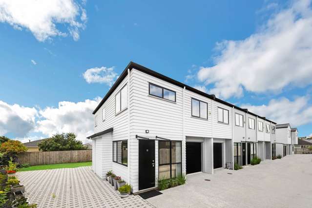 12/60 Kelman Road Kelston_2