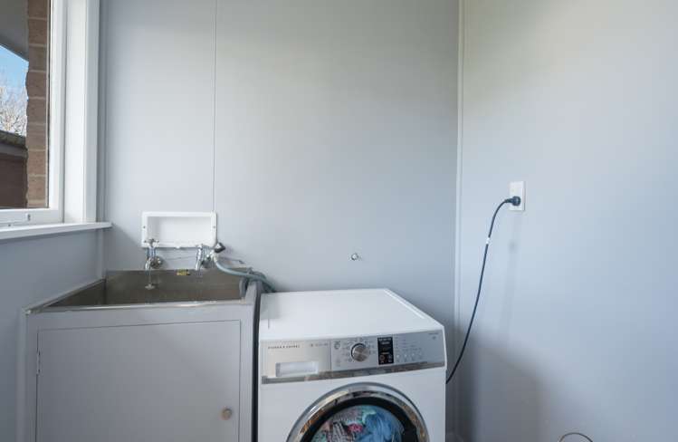 21 Tennyson Crescent Stoke_14