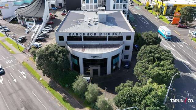 Prime Kingsland Commercial Space for Lease