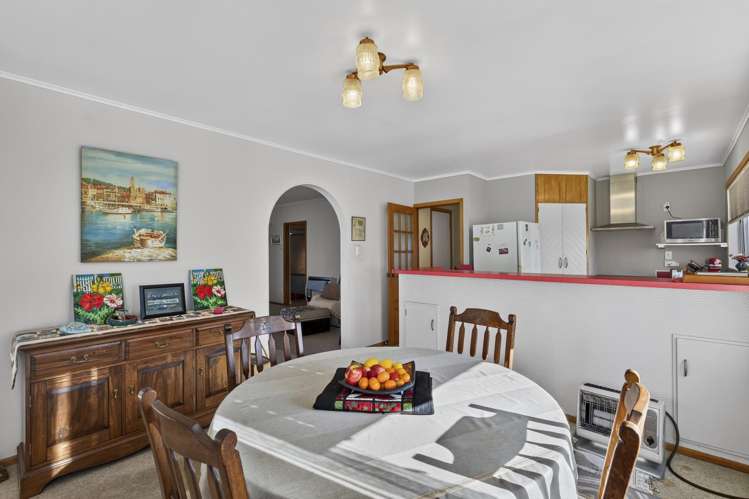 85 Queen Street Waitara_14