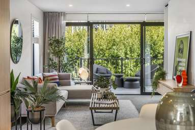 7E Reg Pearce Way_2