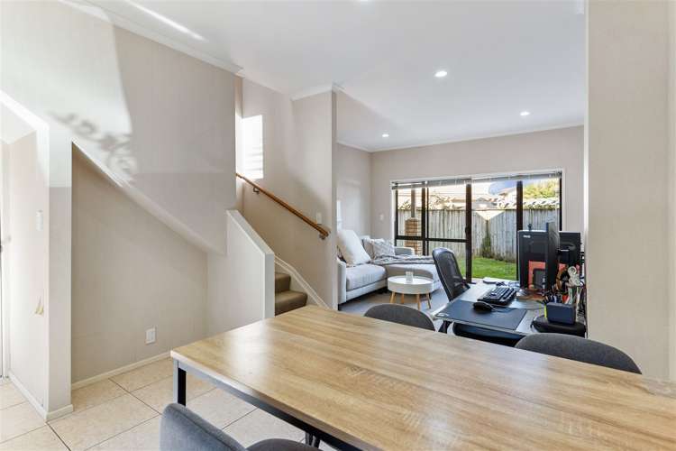 7 Skip Lane East Tamaki_11