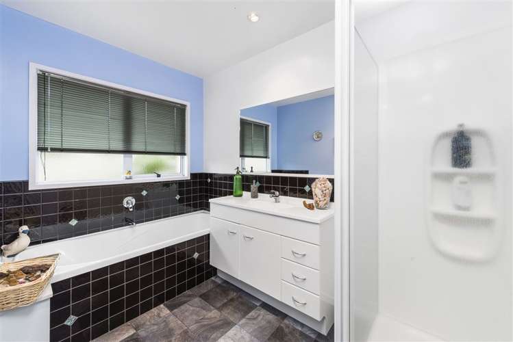 21 Acornia Close Ohauiti_8