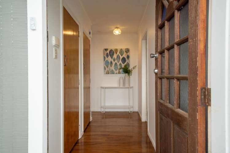 25 Brooker Grove_3