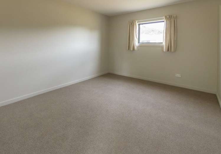 8 Sherwin Avenue Albert Town_12