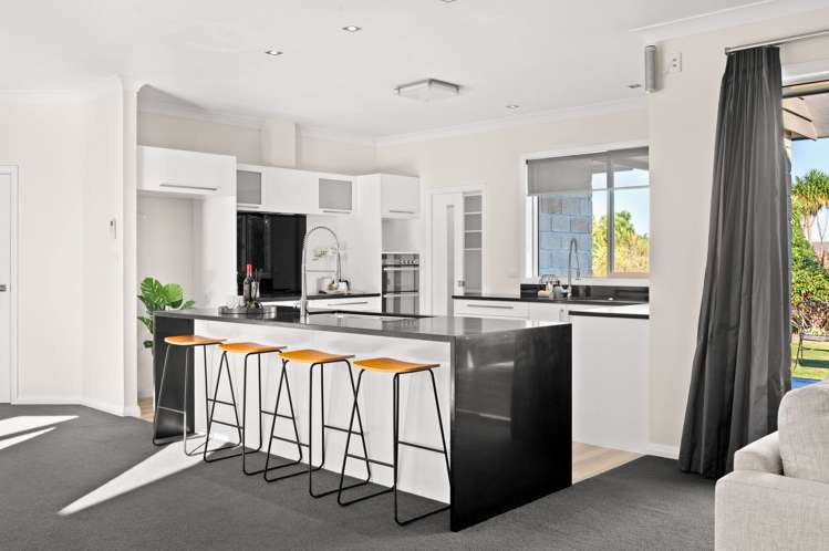 136 Saint James Drive Huntington_3